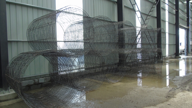 水泥管钢筋笼及水泥管展示